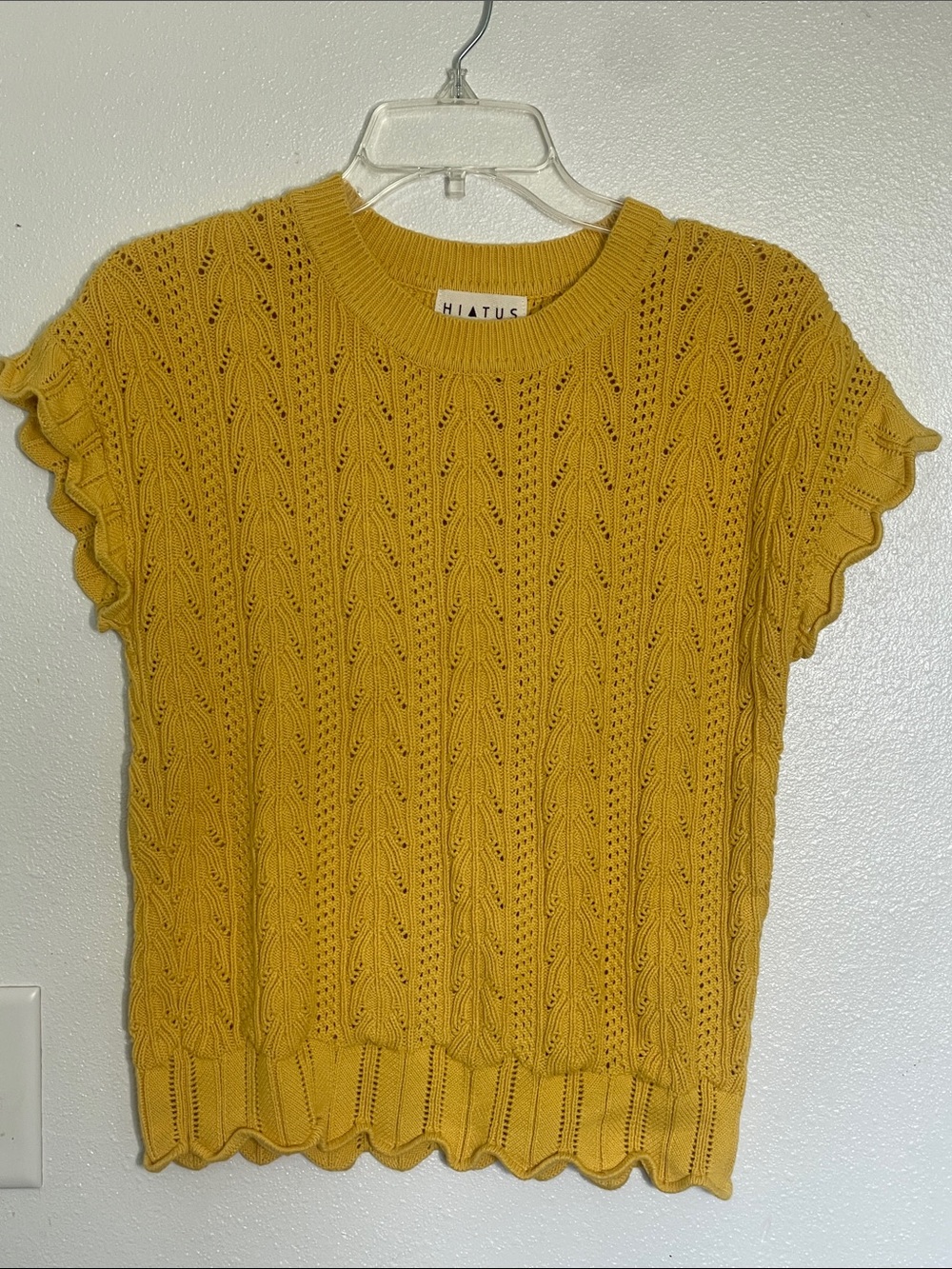 Hiatus Women's Mustard Short-Sleeve Knit Top